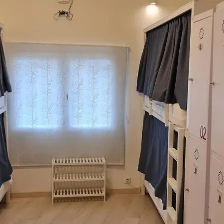 Sixtos No Caminho - No Bike Storage * Σαντιάγο ντε Κομποστέλα