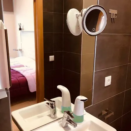 Sixtos No Caminho - No Bike Storage * Σαντιάγο ντε Κομποστέλα