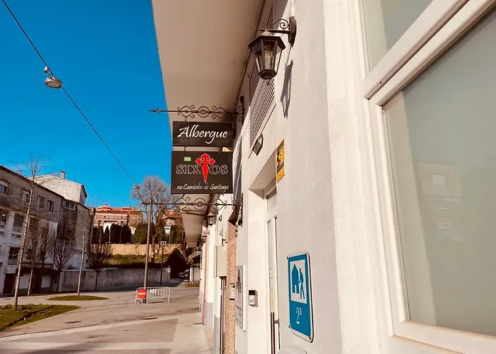 Sixtos No Caminho - No Bike Storage ホステル サンティアゴ・デ・コンポステーラ