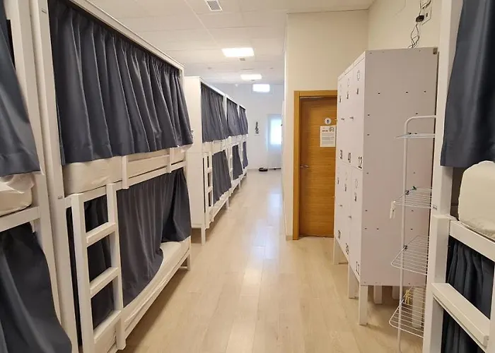 ホステル Sixtos No Caminho - No Bike Storage サンティアゴ・デ・コンポステーラ