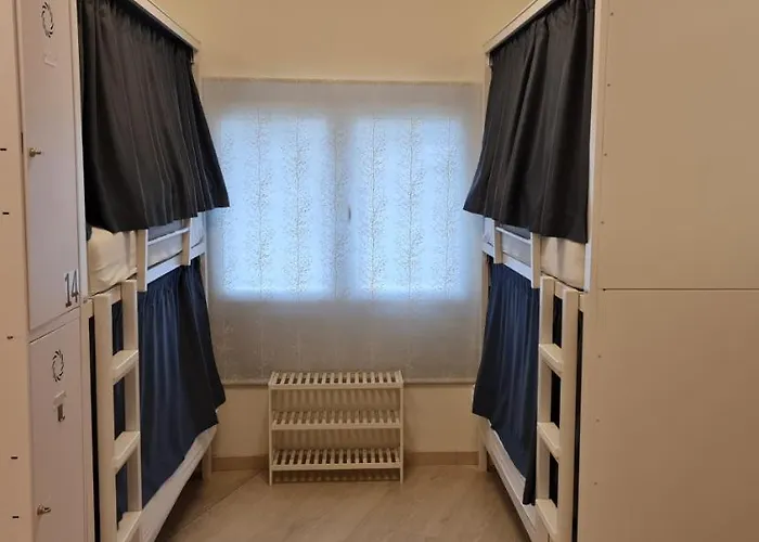 Sixtos No Caminho - No Bike Storage ホステル サンティアゴ・デ・コンポステーラ